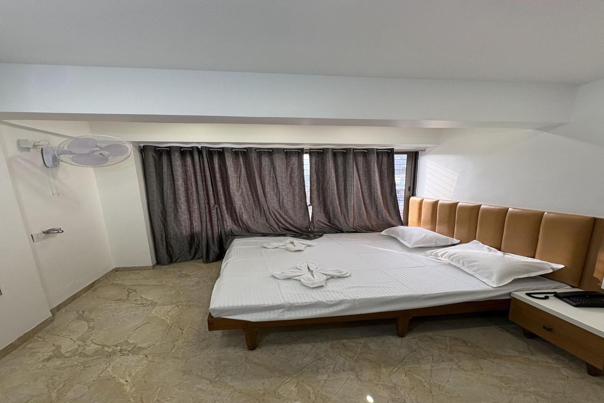 Hotel Ruchi Executive ซาตารา ภายนอก รูปภาพ
